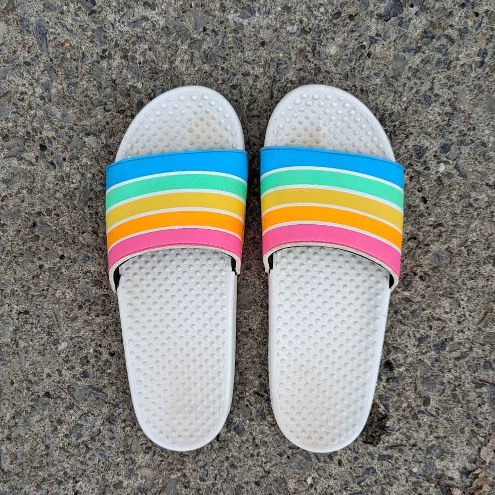 Victoria's Secret Pink Rainbow Stripes Logo Single Strap Slides Sandals - Picture 7 of 7